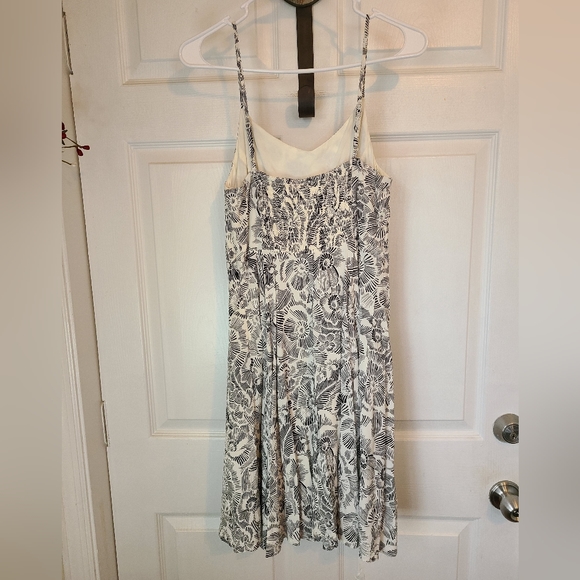Woman's Spaghetti Strap Sun Dress, Size: Medium Color: Black & White - Picture 11 of 12